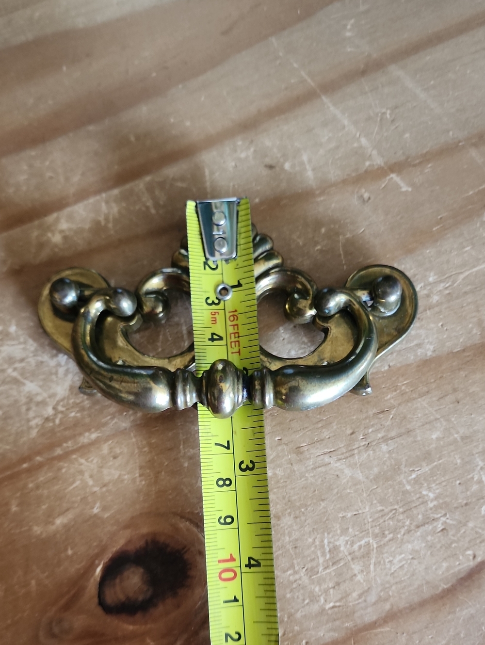 Set of 6 Brass Chippendale Bail Drawer Pulls - Picture 10 of 11